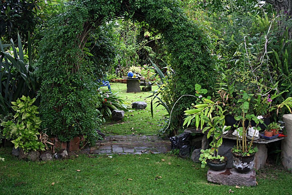 Hostal Saint Mary'S Tababela Exterior foto